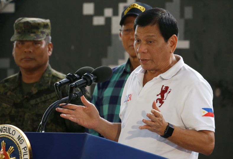 Prezident-Filippin-Rodrigo-Duterte-poslal-Evrosoyuz-k-chyortu