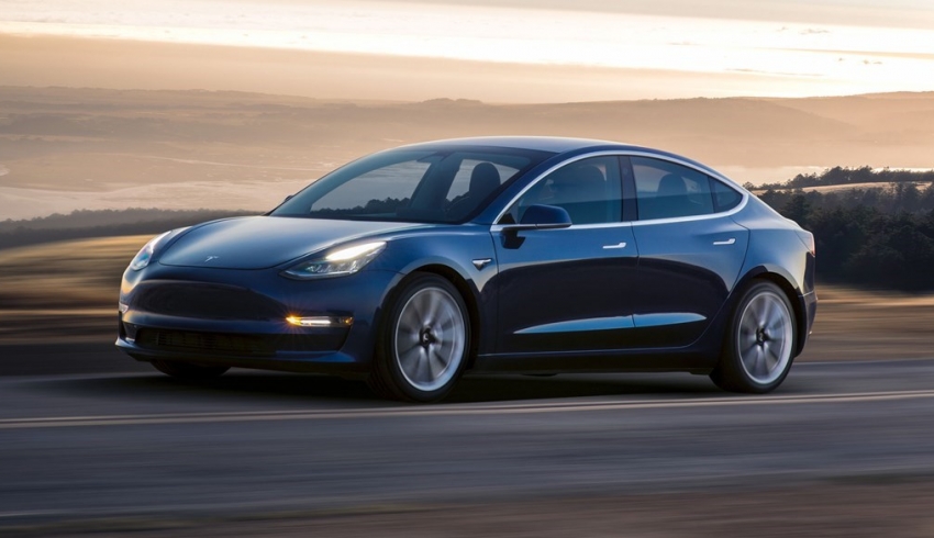 Tesla заметно снизила цены на свою продукцию