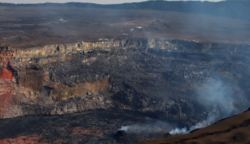Украинский экипаж Ми-8 совершил посадку на кратер вулкана